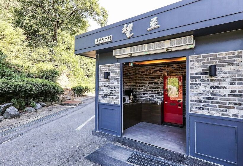 모텔 Eumseong Cello