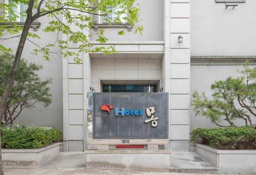 모텔 Gangneung Hotel Mong