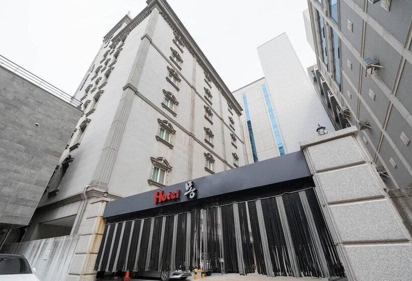 모텔 Gangneung Hotel Mong