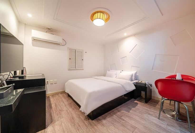 فندق على الطريق Geumjeong Hotel Chocolate