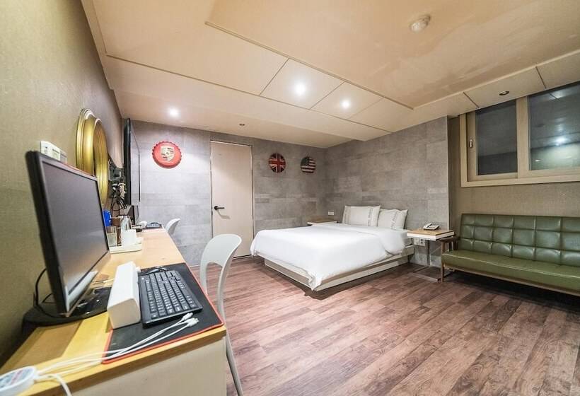 מוטל Geumjeong Regency