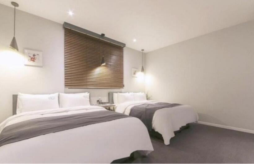 モーテル Gimhae Jangyu Stayin