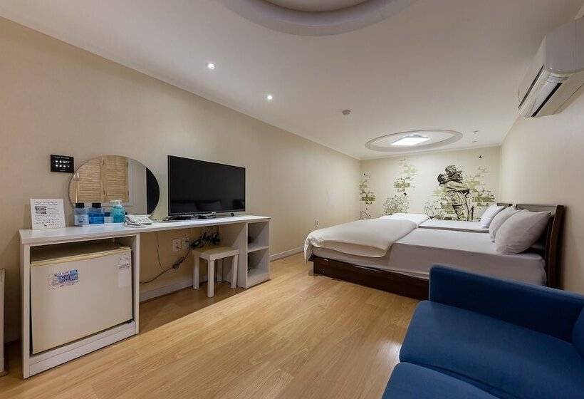 汽车旅馆  Grant Gorancho