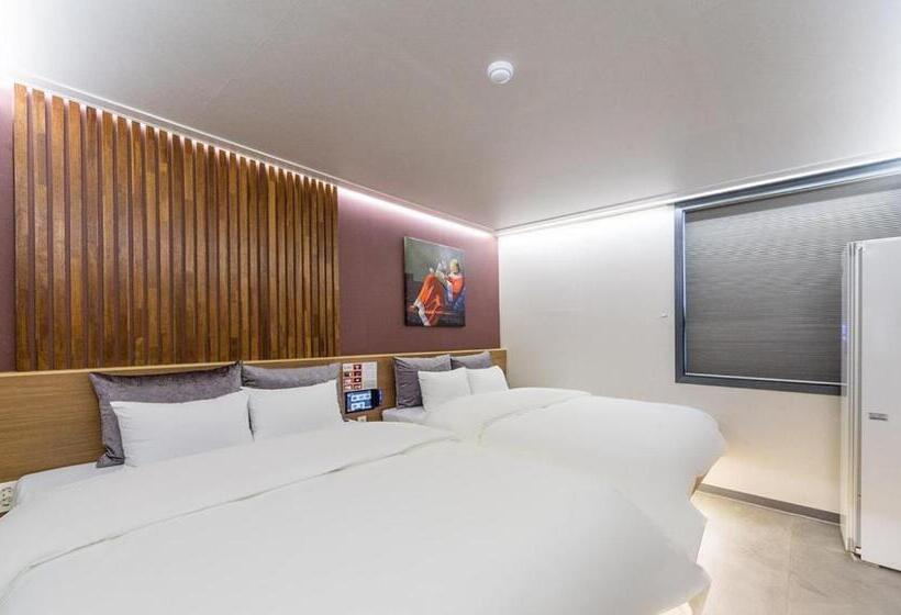 汽车旅馆  The Araboda