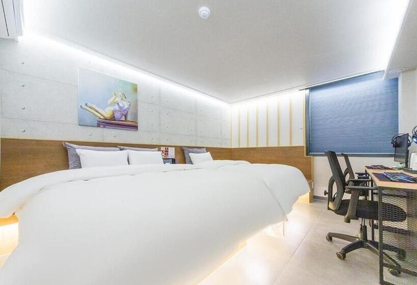 モーテル The Araboda