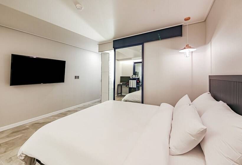 모텔 Gwangju Shinandong Ekklim