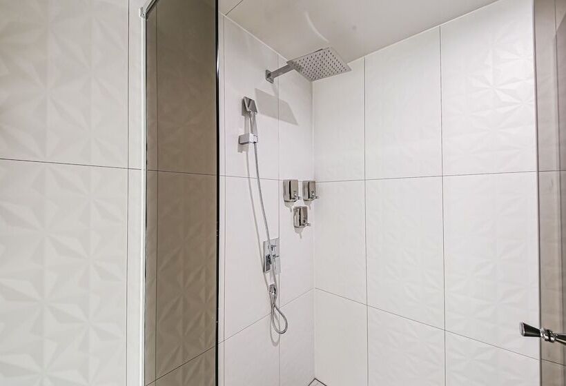 מוטל Gwangju Shinandong Ekklim