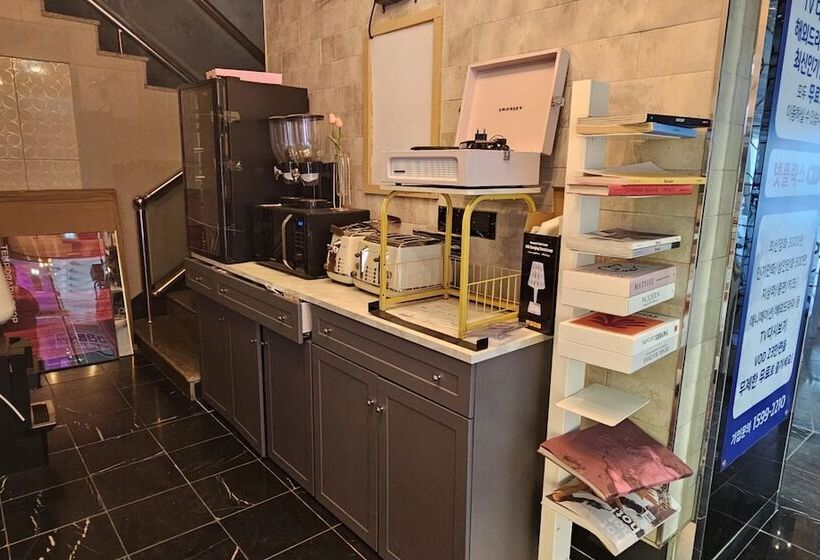 모텔 Gyeongsan Instar