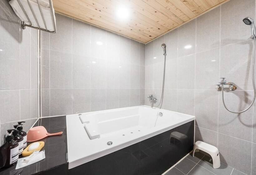 Motel Hwaseong Wolmun Lavender Onchen
