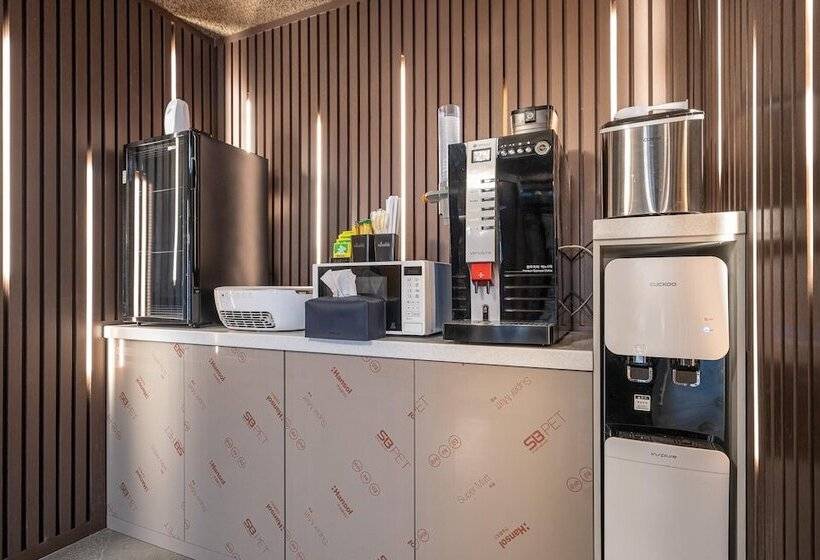 מוטל Ilsan Hwajeong June