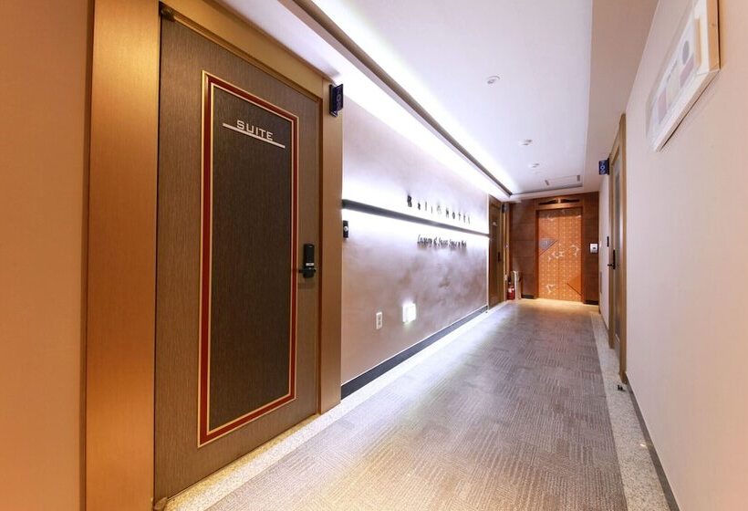 מוטל Indeokwon Bali