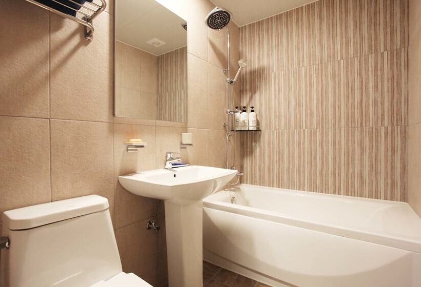 מוטל Indeokwon Bali