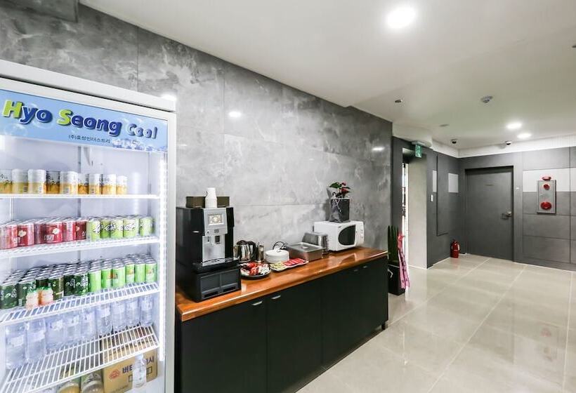 מוטל Jecheon Hotel K