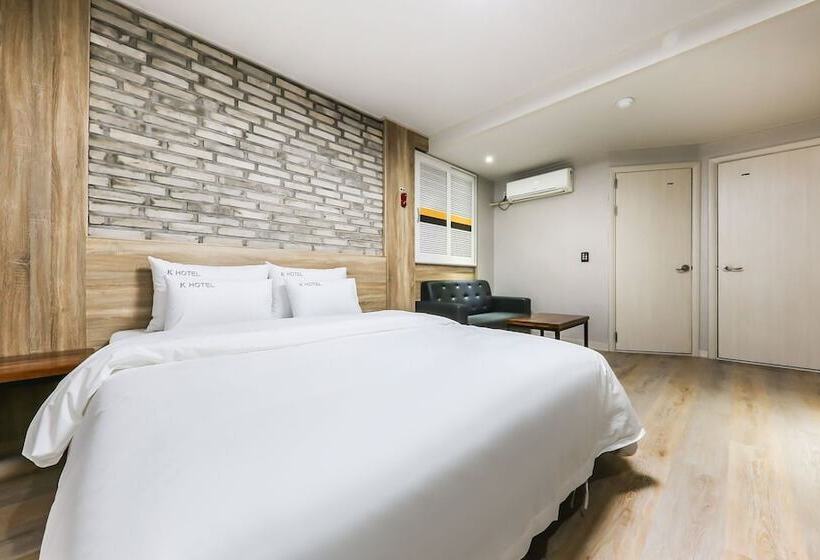 מוטל Jecheon Hotel K