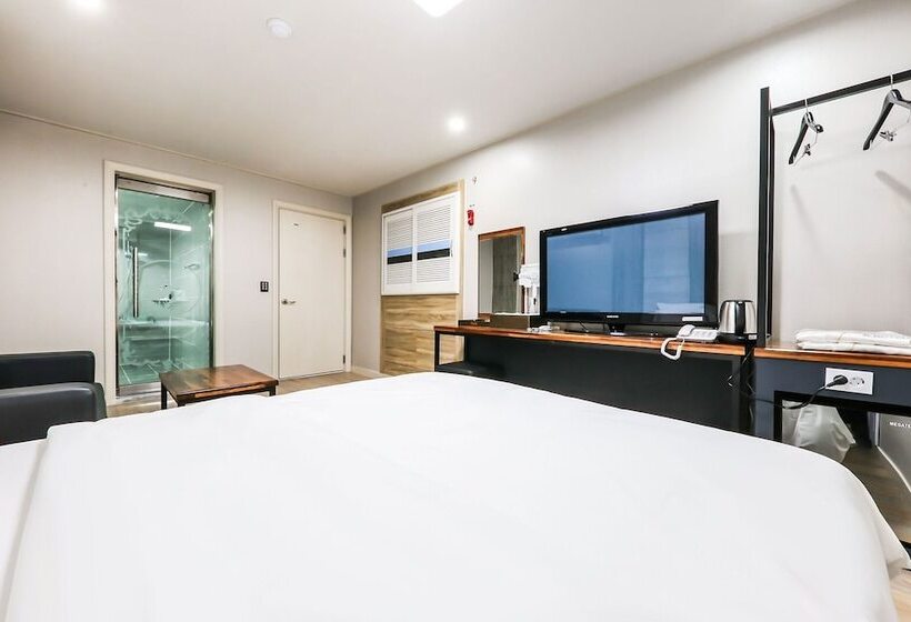 מוטל Jecheon Hotel K