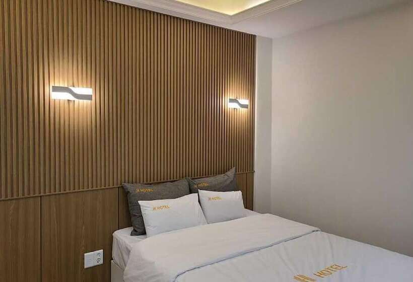 汽车旅馆  Jeongeup H