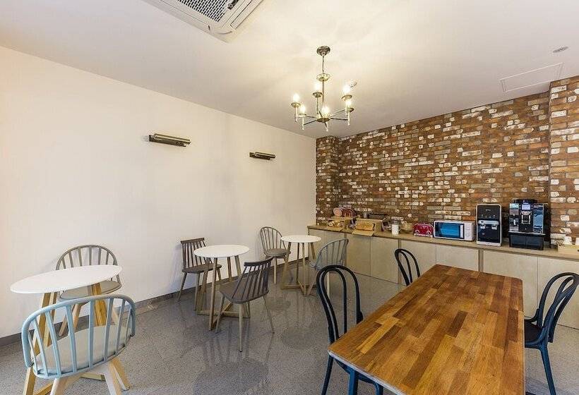 모텔 Jeongju Ochang Hotel Bom