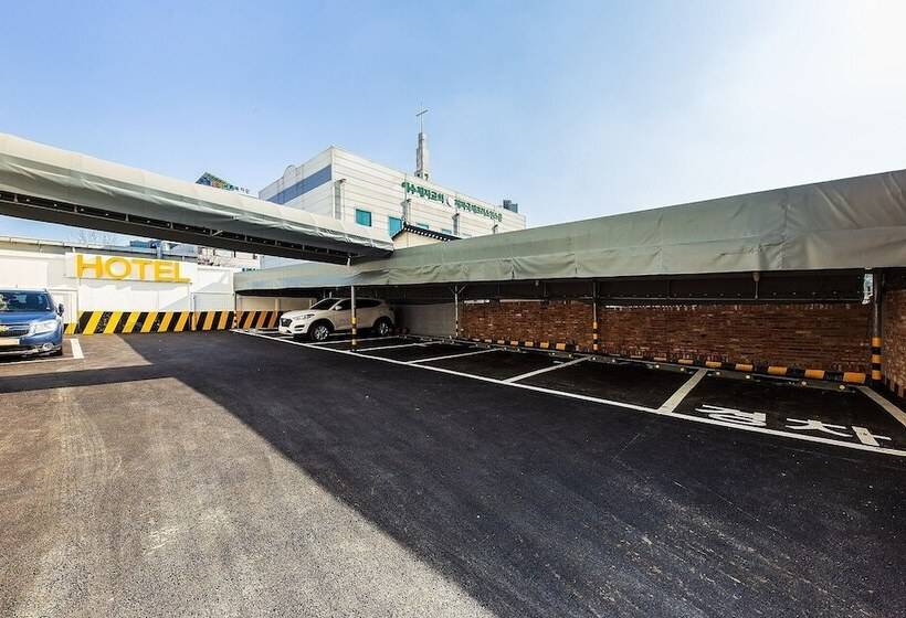 모텔 Jeongju Ochang Hotel Bom