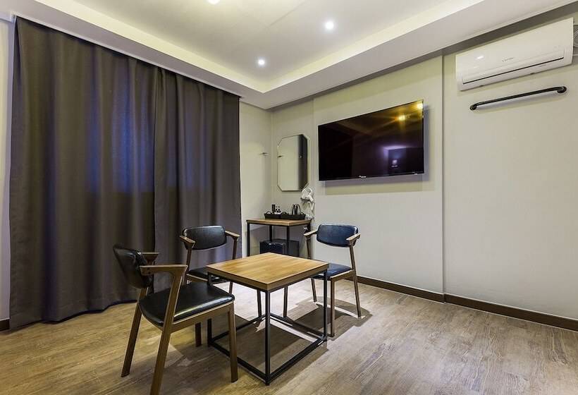 모텔 Jeongju Ochang Hotel Bom