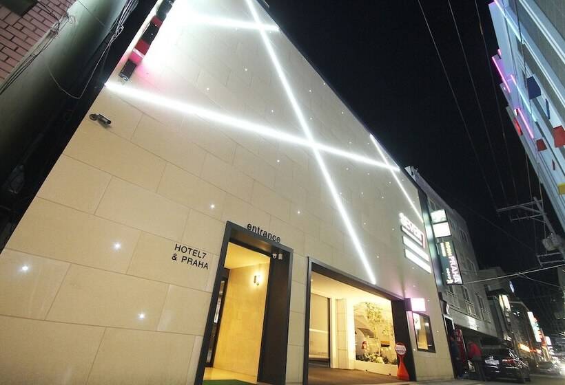 فندق على الطريق Jinju Hotel Seven