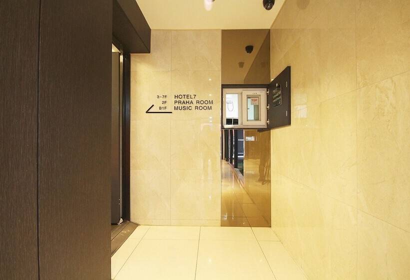 فندق على الطريق Jinju Hotel Seven