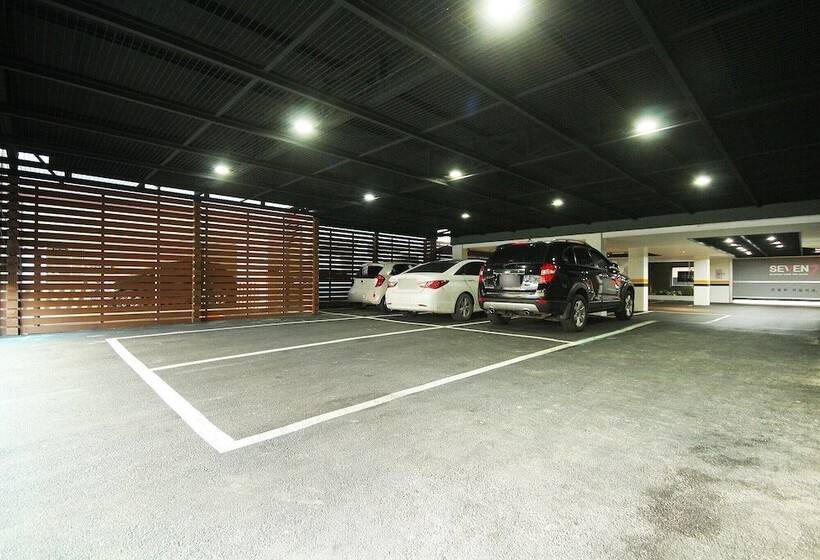 فندق على الطريق Jinju Hotel Seven