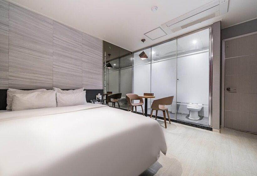 فندق على الطريق Jinju Hotel Seven