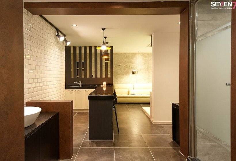 فندق على الطريق Jinju Hotel Seven