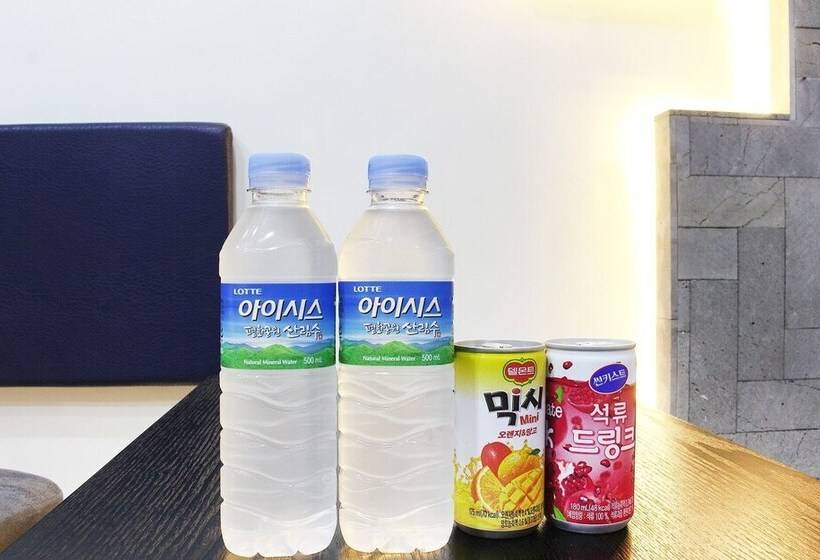 מוטל Muan Hotel The K