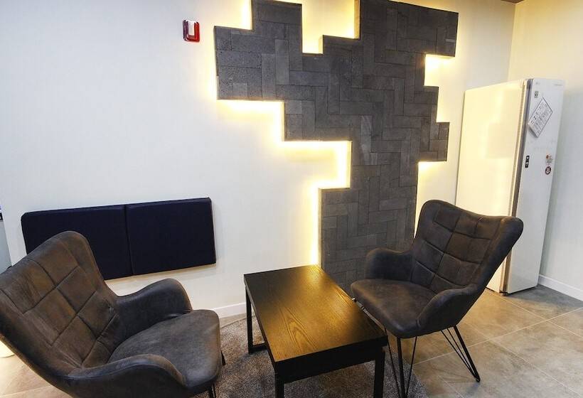 מוטל Muan Hotel The K