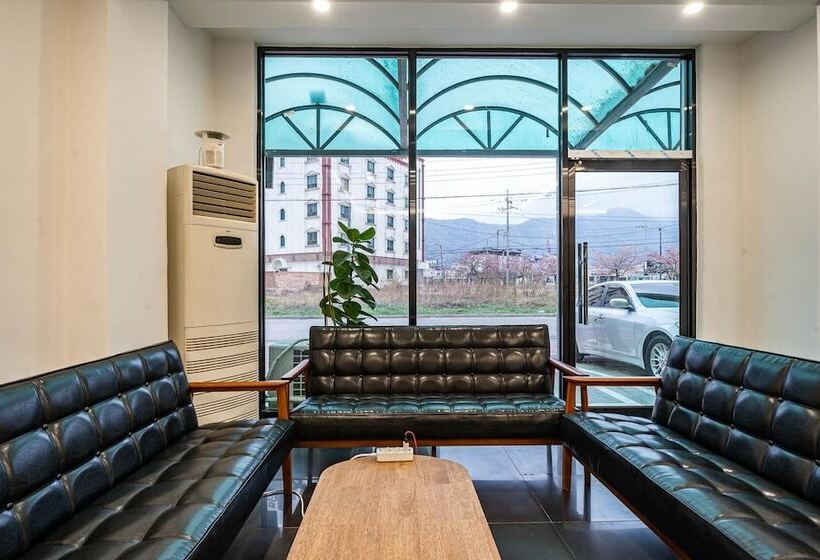 汽车旅馆  Mungyeong Oncheon