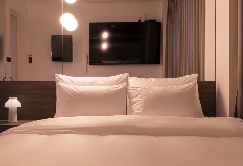 מוטל Osan The Rest