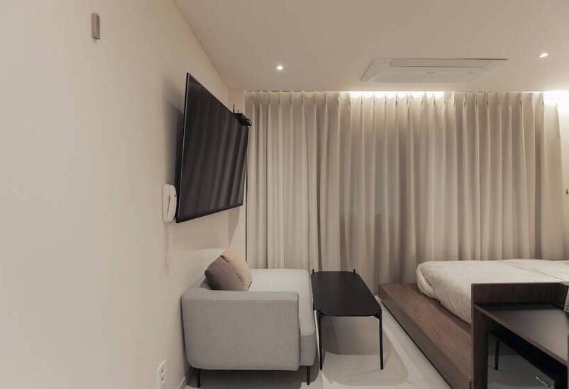 מוטל Osan The Rest