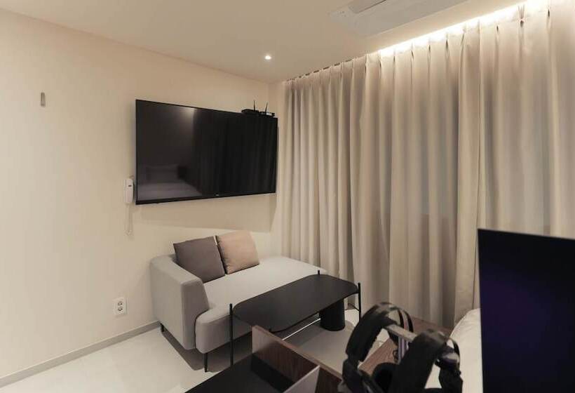 מוטל Osan The Rest