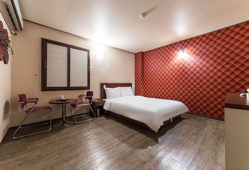 מוטל Paju Geumchon Equus