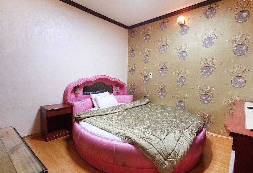 汽车旅馆  Pohang Jukdo Market Mosu