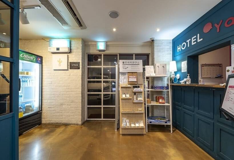 מוטל Sunganm Yaja Moran Station