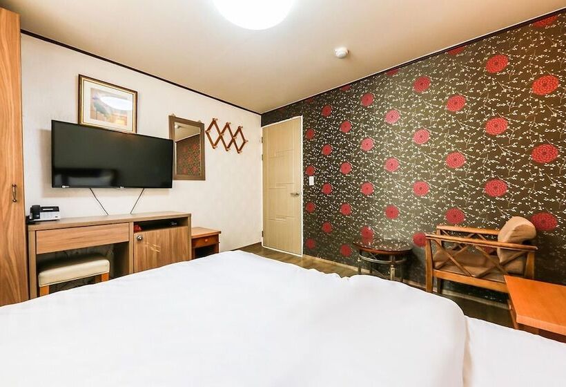 Motel Taean New World