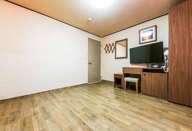 Motel Taean New World