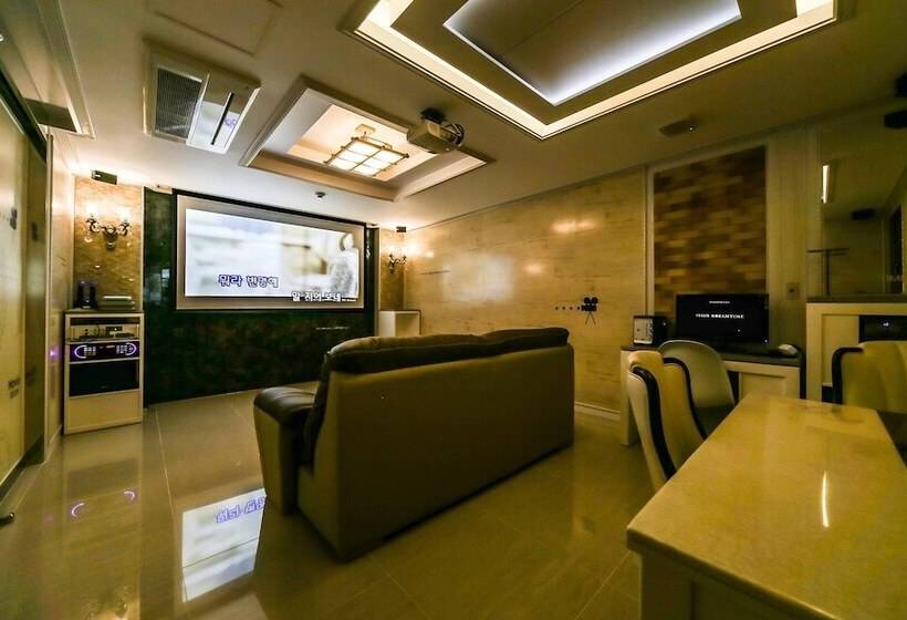 모텔 Ulsan Junggu Time