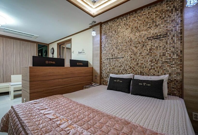 모텔 Ulsan Junggu Time