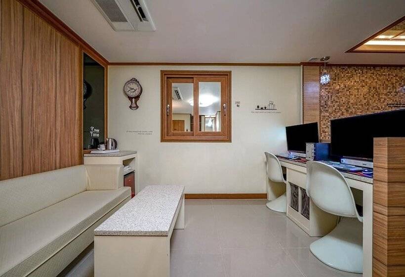 모텔 Ulsan Junggu Time