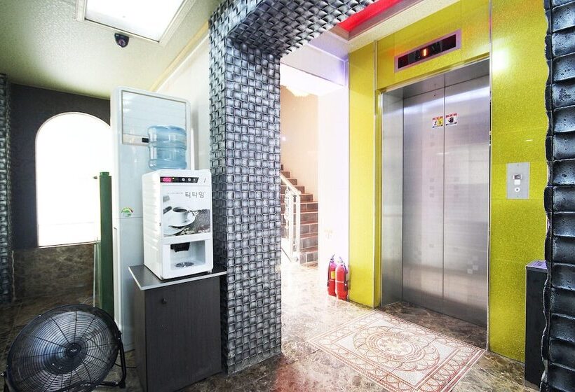 モーテル Wanju Ace