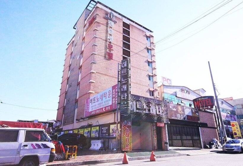 فندق على الطريق Western Wonpyeongdong Lancelot