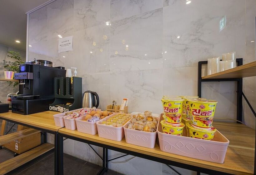 מוטל Wonju Hotel V