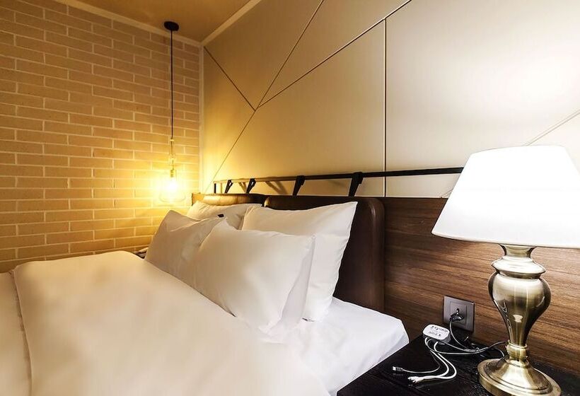 فندق على الطريق Daegu Dongseongro Yaja Daegu Seomun Market Branch