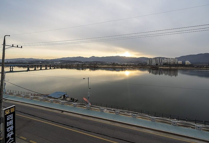 מוטל Yangpyeong River House