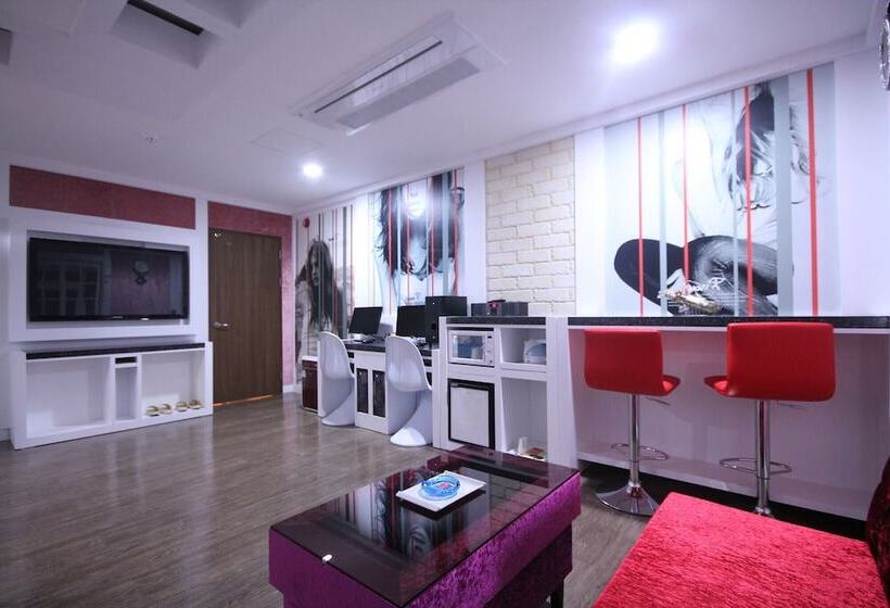 فندق على الطريق Yangsan Deokgye Show