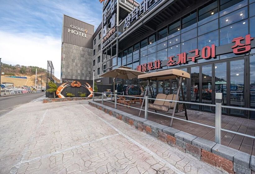 汽车旅馆  Yeongdeok Gangguhang Cloud