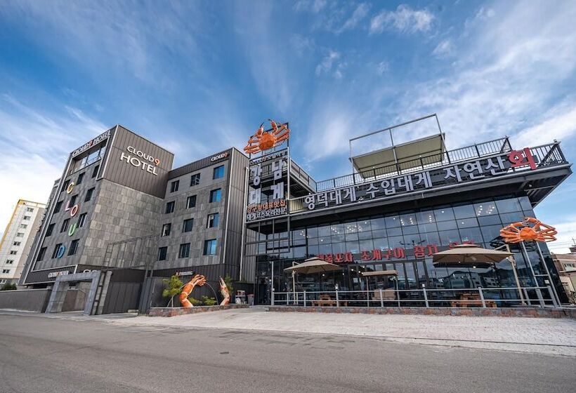 汽车旅馆  Yeongdeok Gangguhang Cloud